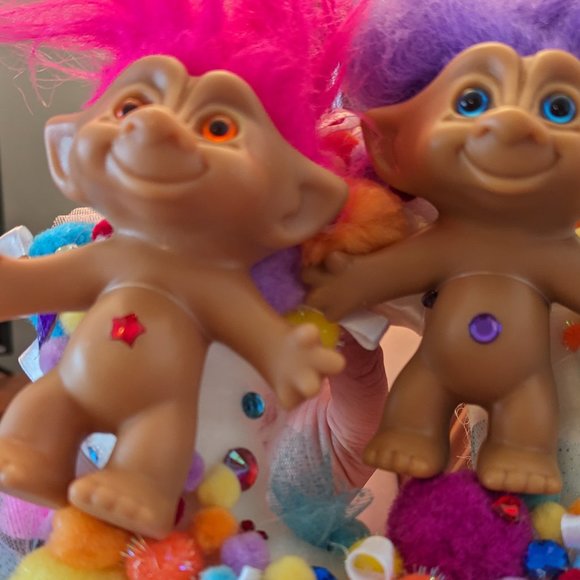 Trolls Wreath - Picture 2 of 2